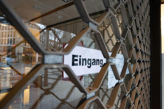 Lower Saxony, Hanover, Corona Shutdown extended to January 31, 2021, downtown businesses closed, empty city, symbol photo, ,