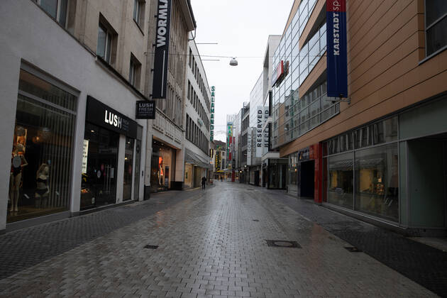 Lower Saxony, Hanover, Corona Shutdown extended to January 31, 2021, downtown businesses closed, empty city, Grosse Packhofstrasse, ,