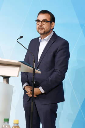 Klaus Holetschek at the press conference on the current developments of the Corona pandemic and tightening of the measures to contain it in the Free State of Bavaria in the Prinz Carl Palais Munich, 12 01 2021 Foto:xS.xAdamx xFuturexImage