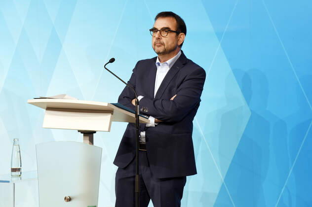 Klaus Holetschek at the press conference on the current developments of the Corona pandemic and tightening of the measures to contain it in the Free State of Bavaria in the Prinz Carl Palais Munich, 12 01 2021 Foto:xS.xAdamx xFuturexImage