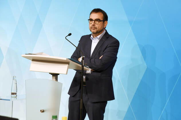 Klaus Holetschek at the press conference on the current developments of the Corona pandemic and tightening of the measures to contain it in the Free State of Bavaria in the Prinz Carl Palais Munich, 12 01 2021 Foto:xS.xAdamx xFuturexImage