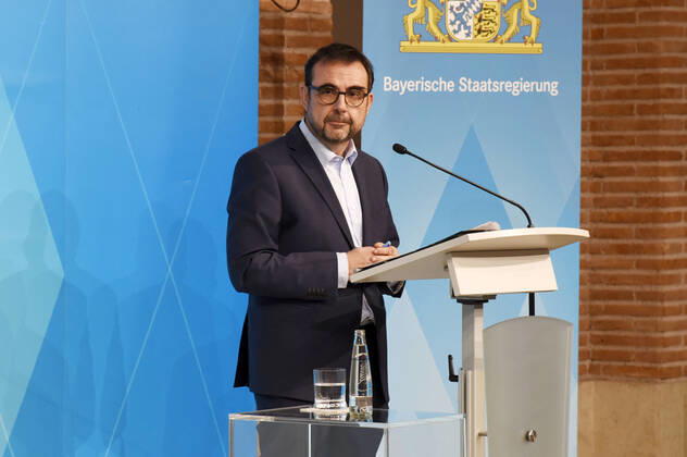 Klaus Holetschek at the press conference on the current developments of the Corona pandemic and tightening of the measures to contain it in the Free State of Bavaria in the Prinz Carl Palais Munich, 12 01 2021 Foto:xS.xAdamx xFuturexImage