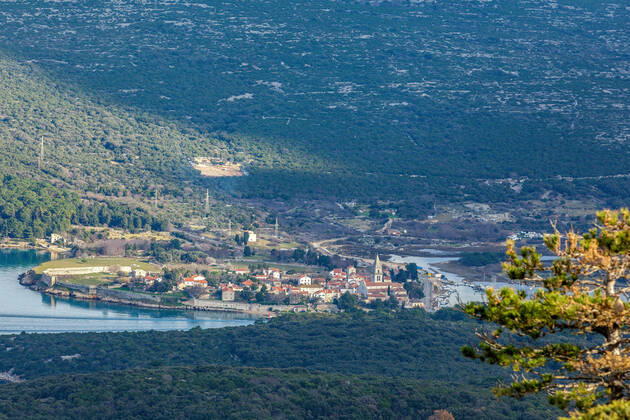 PXL_Osorscica mountain Photo taken on Jan. 12, 2021 show Osorscica mountain , Losinj Island, Croatia. Osorscica mountain spreads along the northern part of the island of Losinj from Cunski to Osor, and it is about 20 kilometres long. It is the first mountain on the islands of Adriatic to have attracted visitors, heir to the Austro-Hungarian throne Rudolf Habsburg was surely one of the first, having climbed Osorscica in 1887. Osorscica is well-known for many caves and the most famous are St. Gaudentius cave, located below the peak Televrina on the eastern side, and Vela Jama on the western side of Televrina. It is about 40 metres deep and remains of people were found here from about 10.000 years ago. SreckoxNiketic PIXSELL