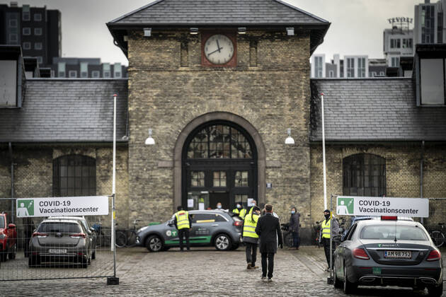 First vaccine center in the Capital Region opens in OEksnehallen, at Halmtorvet in Copenhagen, Wednesday 13 January 2021, Copenhagen Denmark  Copyright: RitzauxScanpix MadsxClausxRasmussenx COP101 spdk20210113-133847-L