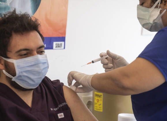 Turkey has started Chinese COVID-19 vaccine CoronaVac vaccination campaign with health care staff on Jan. 14, 2021. ( Copyright: AbdurrahmanxAntakyalix-xDepoxPho 16994942