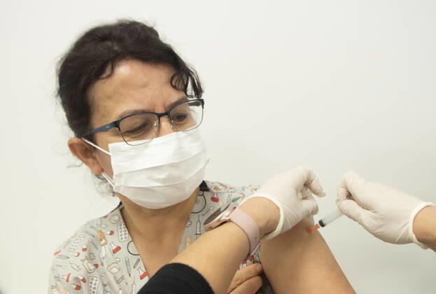 Turkey has started Chinese COVID-19 vaccine CoronaVac vaccination campaign with health care staff on Jan. 14, 2021. ( Copyright: AbdurrahmanxAntakyalix-xDepoxPho 16994944