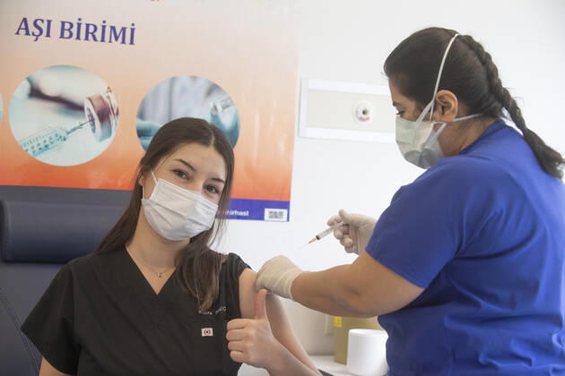 Turkey has started Chinese COVID-19 vaccine CoronaVac vaccination campaign with health care staff on Jan. 14, 2021. ( Copyright: AbdurrahmanxAntakyalix-xDepoxPho 16994945
