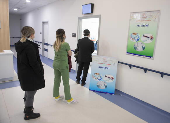 Turkey has started Chinese COVID-19 vaccine CoronaVac vaccination campaign with health care staff on Jan. 14, 2021. ( Copyright: AbdurrahmanxAntakyalix-xDepoxPho 16994947