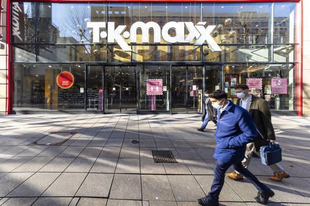 Retail suffers from the Corona Pandemic In the lockdown, shops and stores are closed, only a few people are out and about in the pedestrian zone Königstraße 15 01 2021, Germany, Baden Württemberg, Stuttgart
