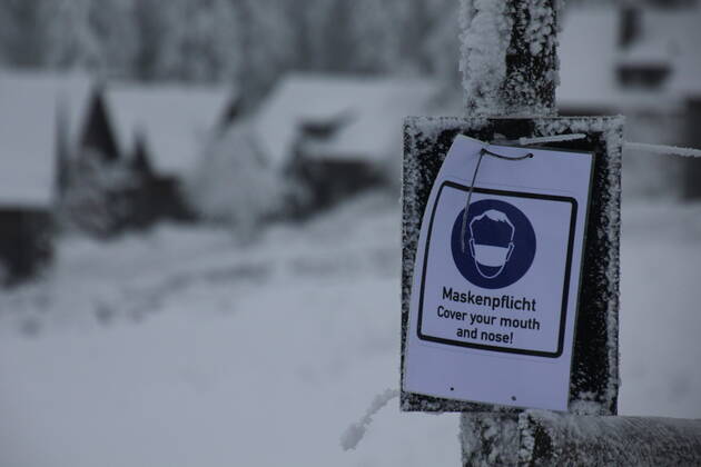 Fearful rush of visitors in Copyright: xMartinxDziadekx