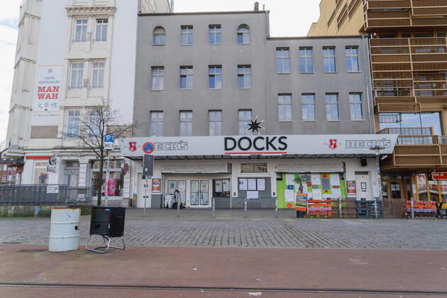 Closed gastronomy during the Corona Lockdown in Janaur 2021 in the district Hamburg St Pauli Music Club Docks on the Hamburg Reeperbahn Closed gastronomy during the Corona Lockdown in Janaur 2021 in the district Hamburg St Pauli , Hamburg Hamburg Germany St Pauli