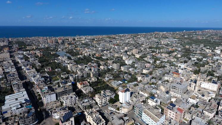 January 16, 2021, Deir Al-Balah, Gaza Strip, Palestinian Territory: This picture taken on January 16, 2021, shows an aerial view of the Deir al-Balah refugee camp in the central Gaza Strip, during a complete closure amid the spread of the Coronavirus COVID-19. In the Sixth week after the Ministry of Interior in Gaza City announced the comprehensive closure on Friday and Saturday of every week after the increase in cases infected with Coronavirus Deir Al-Balah Palestinian Territory - ZUMAap3_ 20210116_zaf_ap3_065 Copyright: xAshrafxAmrax