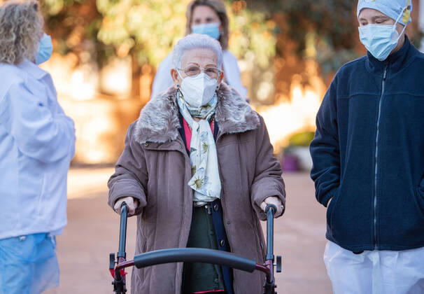 Araceli, 96, who was the first woman to be vaccinated against Covid-19 in Spain, offers statements to the media after receiving the second dose of the Pfizer-BioNTech vaccine, at the Los Olmos nursing home in Guadalajara, Castilla La-Mancha, Spain, on January 18, 2021 18 JANUARY 2021;CORONAVIRUS VACCINATION;SECOND DOSE RAFAEL MARTÃN LagenciaEP 01 18 2021 Guadalajara (Castilla-La Mancha) Guadalajara (Castilla-La Mancha) Spain Copyright: xRAFAELxMARTÃNx 3521906