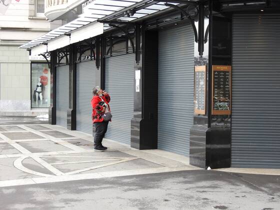 Photo Manuel Geisser 18 01 2021 Coronavirus, Lockdown Picture Closed Bucherer watch shop Lucerne