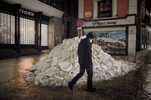 A closed restaurant in Toledo, Castilla-La Mancha (Spain), on January 19, 2021. At midnight today, the new measures of the regional government to combat the coronavirus came into force in Castilla-La Mancha. The most relevant restrictions include the advance of the curfew to 22.00, the closure of all municipalities and the closure of hotels, shopping centres and leisure places in general. 19 JANUARY 2021 Mario Trivino LagenciaEP 01 19 2021 Toledo (Castilla-La Mancha ) Toledo (Castilla-La Mancha ) Spain Copyright: xMarioxTrivinox 3524589