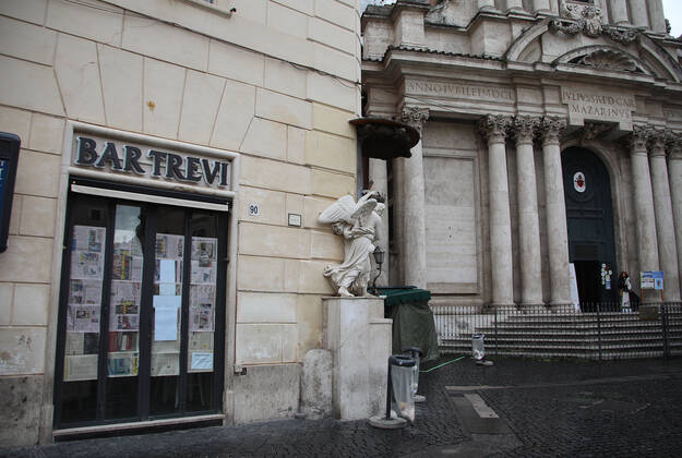 Rome, Shops and commercial activities in the center of Rome closed due to government restrictions caused by the Covid 19 Pictured pandemic:  Copyright: xPieroxTenaglix xIPAx xPieroxTenaglix
