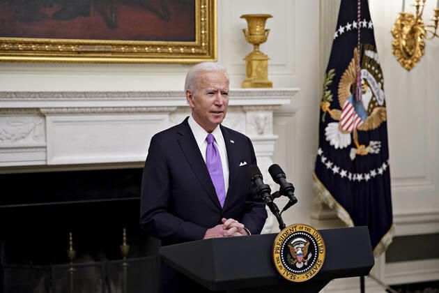 January 21, 2021, Washington, District of Columbia, USA: U.S. President Joe Biden speaks during an event on his administration s Covid-19 response in the State Dining Room of the White House in Washington, D.C., U.S., on Thursday, Jan. 21, 2021. Biden in his first full day in office plans to issue a sweeping set of executive orders to tackle the raging Covid-19 pandemic that will rapidly reverse or refashion many of his predecessor s most heavily criticized policies Washington USA - ZUMAs152 20210121_zaa_s152_128 Copyright: xAlxDragox-xPoolxViaxCnpx