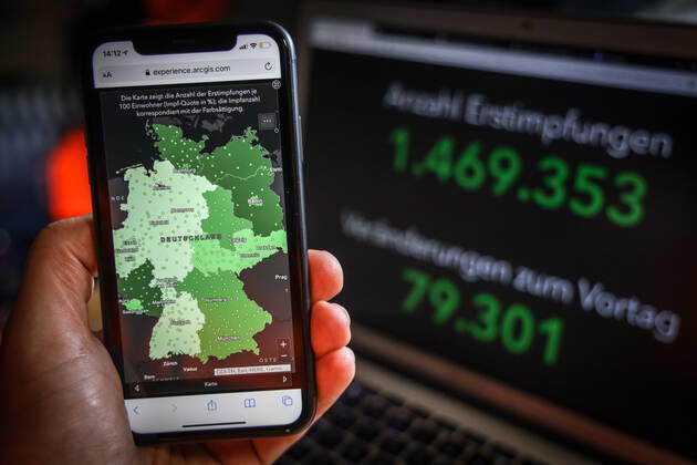 Coronavirus in Germany COVID 19 Vaccinations Dashboard 23 01 2021 Esri Deutschland GmbH based on the Digital Vaccination Rate Monitoring for COVID 19 Vaccination of the RKI Number of first vaccinations 1 469 353 Changes from the previous day 79 301 Number of second vaccinations 163 424 Changes from the previous day 27 435 Data as of 23 01 2021