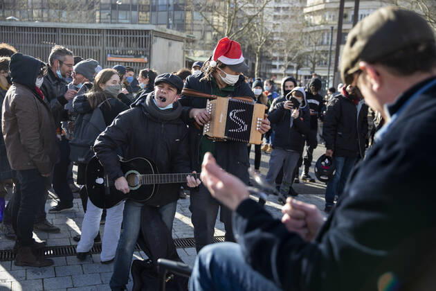 People gathered in Rennes west of France, on January 23, 2021, in support of arrested after the rave party in Lieuron neard Rennes, which was held at New Year s Eve, with around 2,400 participants.  Copyright: xJeremiasxGonzalezx