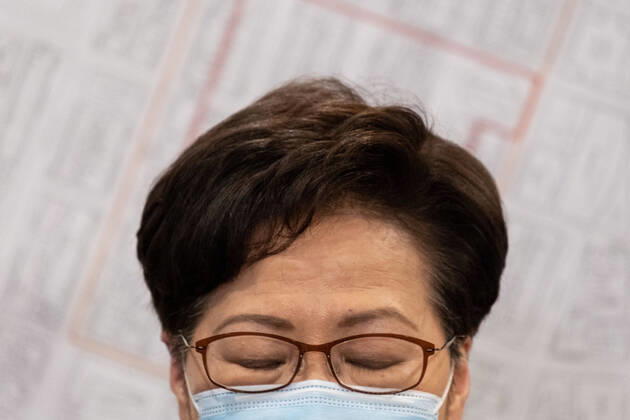 January 23, 2021, Hong Kong, China: Carrie Lam, Hong Kong s Chief Executive wearing a face mask speaks to the media after inspecting an area in Jordan locked down by the government to contain the coronavirus (Covid-19) outbreak..Hong Kong has imposed its first Covid-19 lockdown in a densely-populated area to curb the spread of the coronavirus. Hong Kong China - ZUMAs197 20210123_zaa_s197_063 Copyright: xIsaacxWongx