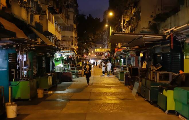 January 25, 2021, Hong Kong, CHINA: Empty wet market at Yau Ma Tei, in the early morning where lockdown has been imposed for 48hrs. Hong Kong government have lifted lockdown on Yau Tsim Mong District midnight HK Time to allow local residents to exit from restricted zone and return to normal life.Jan-25,2021Hong Kong.ZUMA Hong Kong CHINA - ZUMAl137 20210125_zap_l137_002 Copyright: xLiauxChung-renx