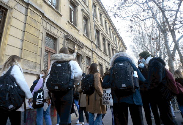 Milan, Back to school after the Lockdown for the Red zone with half the students still in DAD at a distance Editorial Usage Only  Copyright: xMaurizioxMaulex xIPAx