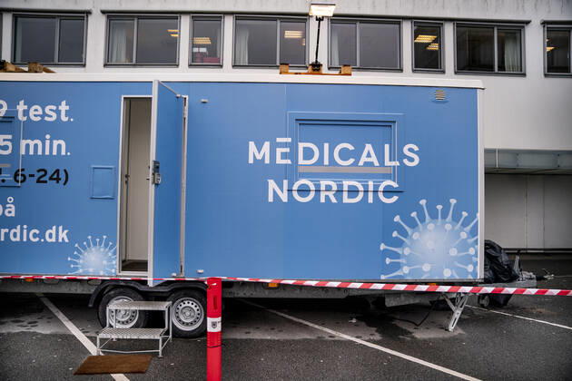 Medicals Nordic test center at Kongevejscentret in Hoersholm, Monday 25 January 2021 Medicals Nordic, which is responsible for testing at some of SOS Internationals centers, states in a press release that the company immediately stops using WhatsApp when communicating internally about positive test results, Copenhagen Denmark  Copyright: Ritzau Scanpix LiselottexSabroex COP106 spdk20210125-114441-L