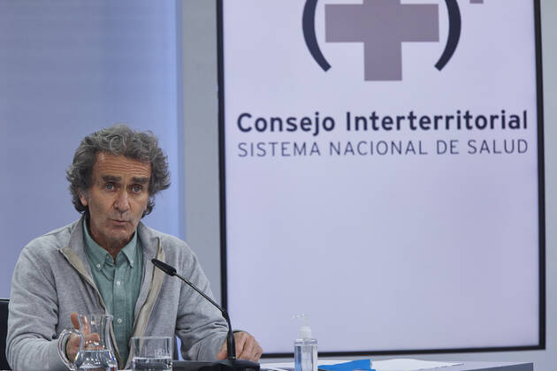 The director of the Center for Coordination of Alerts and Health Emergencies (CCAES), Fernando Simon, appears at a conference after chairing the meeting of the Interterritorial Council of the National Health System, in the Moncloa Complex, Madrid, (Spain), January 28, 2021. This Thursday the Ministry of Health and the autonomous communities have signed, within the Interterritorial Council of the National Health System (CISNS), the Agreement on the implementation of the vaccination strategy against Covid-19 in Spain , which states that the necessary corrective measures will be applied to ensure the proper vaccination process. 28 JANUARY 2021;CAROLINA DARIAS;HEALTH MINISTER;PANDEMIC;CORONAVIRUS LagenciaEP PRESS J. Hellin. POOL 01 28 2021 Copyright: xLagenciaEPxPRESS J.xHellin.xPOOLx 3538586