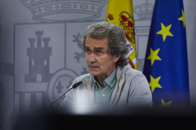 The director of the Center for Coordination of Alerts and Health Emergencies (CCAES), Fernando Simon, appears at a conference after chairing the meeting of the Interterritorial Council of the National Health System, in the Moncloa Complex, Madrid, (Spain), January 28, 2021. This Thursday the Ministry of Health and the autonomous communities have signed, within the Interterritorial Council of the National Health System (CISNS), the Agreement on the implementation of the vaccination strategy against Covid-19 in Spain , which states that the necessary corrective measures will be applied to ensure the proper vaccination process. 28 JANUARY 2021;CAROLINA DARIAS;HEALTH MINISTER;PANDEMIC;CORONAVIRUS LagenciaEP PRESS J. Hellin. POOL 01 28 2021 Copyright: xLagenciaEPxPRESS J.xHellin.xPOOLx 3538589