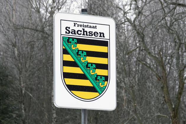 Border control 30 01 2021, Reitzenhain, border, border control Federal police checked at the border trucks and cars entering Germany The Federal police carried