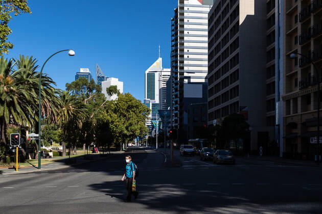 WA CORONAVIRUS COVID19, A general view of empty streets looking down Adelaide Terrace in the Perth CBD during the first morning of the lockdown in Perth, Monday, February 1, 2021. West Australian Premier Mark McGowan yesterday called for a five-day lockdown for metropolitan Perth and two nearby regions after a COVID-19 hotel quarantine breach. ( NO ARCHIVING, EDITORIAL USE ONLY, NO USE IN BOOKS WITHOUT CONSENT  Copyright: xRICHARDxWAINWRIGHTx 20210201001517473404