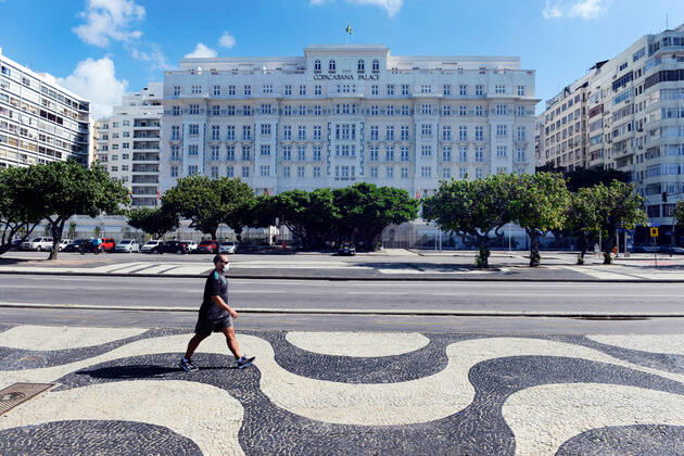 Brazil under COVID-19 RIO DE JANEIRO, BRAZIL, APR 20: COVID 19 - Copacabana Palace Hotel in Copacabana Beach closed for the first time in 100 years due to the lockdown caused by the coronavirus pandemic on April 20, 2020. ( Photo by Chico Ferreira Penta Press ) Rio de Janeiro Brazil 5952_228649 Copyright: xChicoxFerreira PentaxPressx