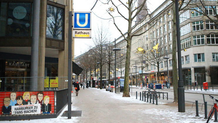The almost deserted shopping street Mönckebergstrßae in downtown Hamburg during the lockdown downtown Hamburg