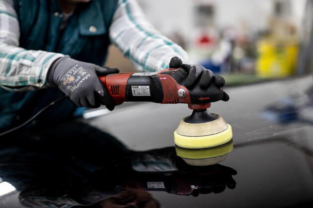 10 02 2021 Düsseldorf repair of damage to car paintwork Düsseldorf North Rhine-Westphalia Germany
