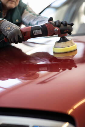 10 02 2021 Düsseldorf repair of damage to car paintwork Düsseldorf North Rhine-Westphalia Germany