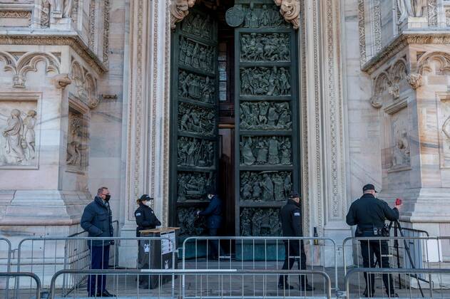 Milan. Milan Cathedral reopening for visits to tourists Editorial Usage Only  Copyright: xCarloxCozzolix xIPAx