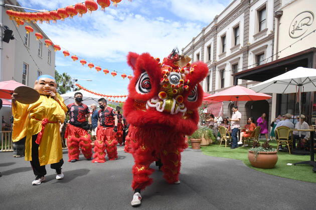 News Bilder des Tages CHINESE NEW YEAR SYDNEY, A Traditional lion dance troupe as part of the Chinese New year in Sydney, Friday, February 12, 2021. ( NO ARCHIVING, EDITORIAL USE ONLY, NO USE IN BOOKS WITHOUT CONSENT SYDNEY NSW AUSTRALIA  Copyright: xJOELxCARRETTx 20210212001520041827