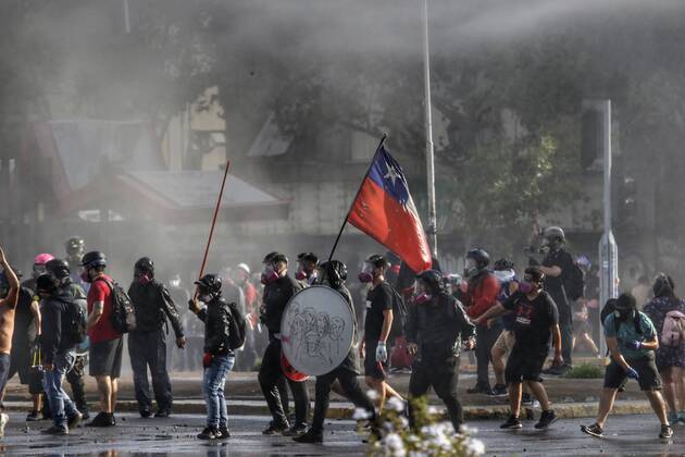 Santiago, 12 February 2021 Protests by prisoners of the social outbreak in the center of the capital during the coronavirus pandemic Javier Salvo Aton Chile, Santiago Chile Aton 488431  Copyright: JAVIERxSALVO ATONxCHILE
