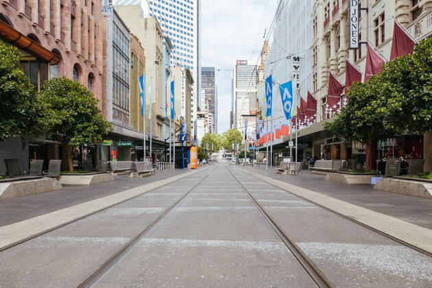 February 15, 2021: Melbourne, Australia - February 15 2021: Cafes and retail shops closed in Bourke St with police patrol at the start of a circuit breaker lockdown imposed suddenly by the Victorian Government. This is due to increasing numbers of COVID-19 cases in north western Melbourne. - ZUMAp121 20210215_zsp_p121_014 Copyright: xChrisxPutnamx