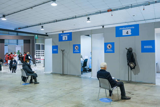 Padua - First vaccinations against Covid19 with the Pfizer-BioNTech vaccine for the elderly over 80 at the Padua Fair in via Tommaseo Editorial Usage Only  Copyright: xRobertoxSilvinox xIPAx