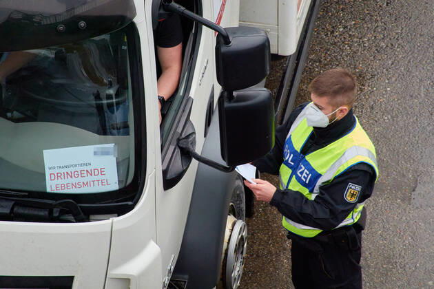 Policemen control every vehicle entering the border from Tyrol, Tirol to Germany due to the Corona virus disease (COVID-19) and mutations. on February 16, 2021 in Füssen, Bavaria, Germany