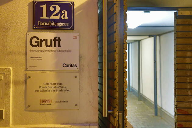 Covid 19 Corona Situation in Vienna Vienna, New Building, Mariahilf, 18 02 2021 Impressions Corona Pandemic, Corona, Corona Virus, CoV 2, Covid 19, Sars, virus, virus infection, pandemic, corona crisis, viral disease, coronavirus, SARS CoV 2 Gruft Caritas Care for the Homeless Vienna Austria AVN101002444147