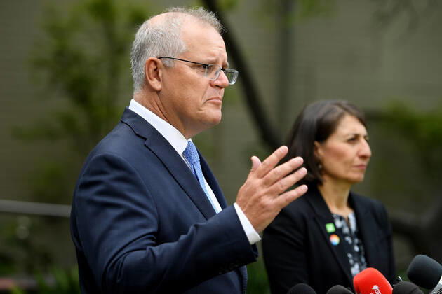 SCOTT MORRISON VACCINE HOSPITAL TOUR, Prime Minister Scott Morrison and NSW Premier Gladys Berejiklian address media following a tour of a COVID-19 vaccination hub at Royal Prince Alfred hospital in Sydney, Friday, February 19, 2021. The first COVID-19 vaccinations in NSW will take place on Monday, with the Pfizer jab to go out to frontline workers. ( NO ARCHIVING, EDITORIAL USE ONLY, NO USE IN BOOKS WITHOUT CONSENT Sydney NSW AUSTRALIA Copyright: xDANxHIMBRECHTSx 20210219001521593829