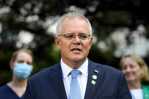 SCOTT MORRISON VACCINE HOSPITAL TOUR, Prime Minister Scott Morrison addresses media following a tour of a COVID-19 vaccination hub at Royal Prince Alfred hospital in Sydney, Friday, February 19, 2021. The first COVID-19 vaccinations in NSW will take place on Monday, with the Pfizer jab to go out to frontline workers. ( NO ARCHIVING, EDITORIAL USE ONLY, NO USE IN BOOKS WITHOUT CONSENT Sydney NSW AUSTRALIA Copyright: xDANxHIMBRECHTSx 20210219001521595145