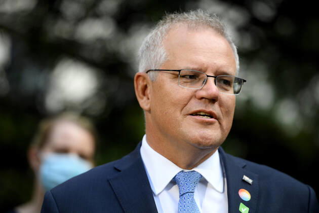 SCOTT MORRISON VACCINE HOSPITAL TOUR, Prime Minister Scott Morrison addresses media following a tour of a COVID-19 vaccination hub at Royal Prince Alfred hospital in Sydney, Friday, February 19, 2021. The first COVID-19 vaccinations in NSW will take place on Monday, with the Pfizer jab to go out to frontline workers. ( NO ARCHIVING, EDITORIAL USE ONLY, NO USE IN BOOKS WITHOUT CONSENT Sydney NSW AUSTRALIA Copyright: xDANxHIMBRECHTSx 20210219001521595190