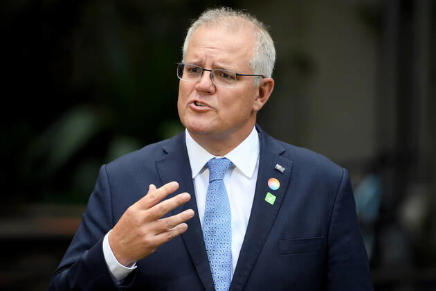 SCOTT MORRISON VACCINE HOSPITAL TOUR, Prime Minister Scott Morrison addresses media following a tour of a COVID-19 vaccination hub at Royal Prince Alfred hospital in Sydney, Friday, February 19, 2021. The first COVID-19 vaccinations in NSW will take place on Monday, with the Pfizer jab to go out to frontline workers. ( NO ARCHIVING, EDITORIAL USE ONLY, NO USE IN BOOKS WITHOUT CONSENT Sydney NSW AUSTRALIA Copyright: xDANxHIMBRECHTSx 20210219001521595231