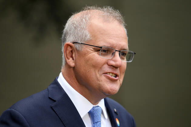 SCOTT MORRISON VACCINE HOSPITAL TOUR, Prime Minister Scott Morrison addresses media following a tour of a COVID-19 vaccination hub at Royal Prince Alfred hospital in Sydney, Friday, February 19, 2021. The first COVID-19 vaccinations in NSW will take place on Monday, with the Pfizer jab to go out to frontline workers. ( NO ARCHIVING, EDITORIAL USE ONLY, NO USE IN BOOKS WITHOUT CONSENT Sydney NSW AUSTRALIA Copyright: xDANxHIMBRECHTSx 20210219001521595935