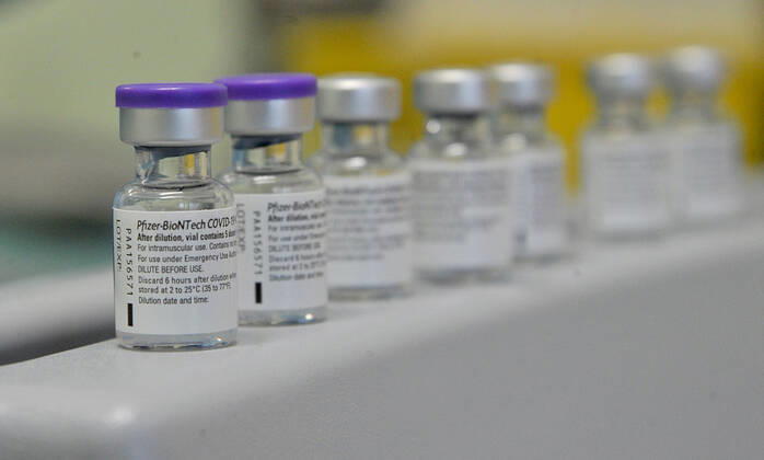 photo ipp clemente marmorino milan 20 02 2021 coronavirus covid 19 via ippoctate sede distaccata ospedale niguarda over 80 vaccination campaign elderly vaccines pfizer health workers nurses vaccination campaign over 8  0