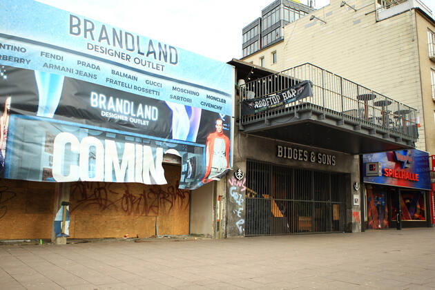 Closed store Brandland Designer Outlet on the almost deserted Reeperbahn in Hamburg St Pauli during the Lockdown St Pauli Hamburg