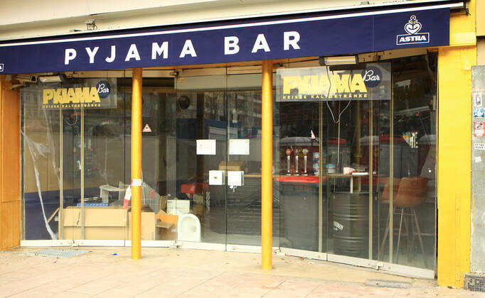 Closed bar on the almost deserted Reeperbahn in Hamburg St Pauli during the lockdown St Pauli Hamburg